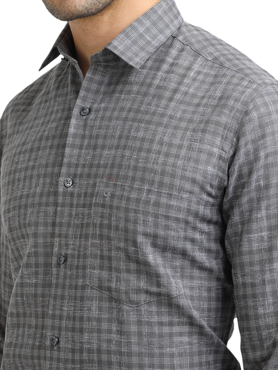 Model wearing Clarke Gable's Grey With White Checked Formal Shirt in a casual setting