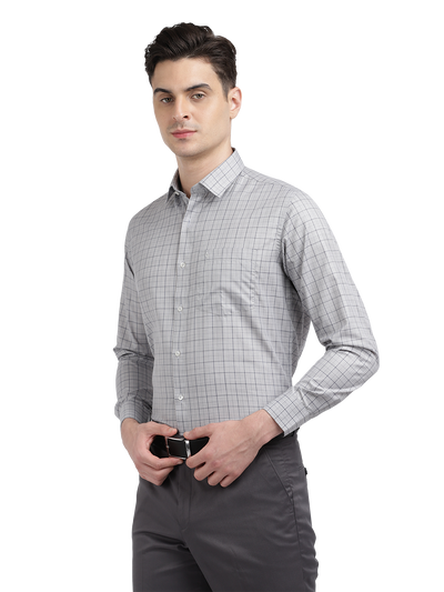 Model wearing Clarke Gable's Light Grey With Black Checked Formal Shirt in a casual setting