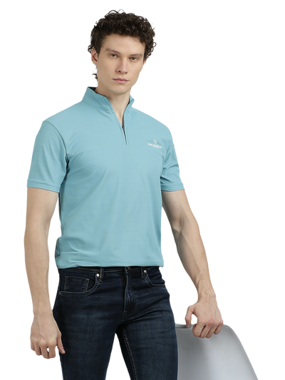 Model wearing Clarke Gable's Navy Blue Faded Skinny Fit Jeans in a casual setting