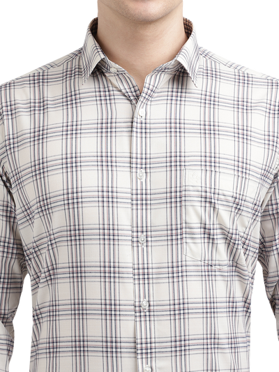 Model wearing Clarke Gable's Off-White With Brown Checked Formal Shirt in a casual setting