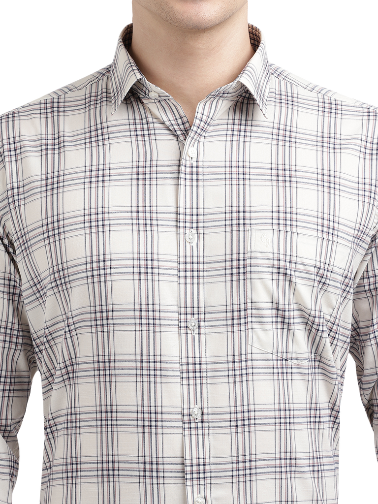 Model wearing Clarke Gable's Off-White With Brown Checked Formal Shirt in a casual setting