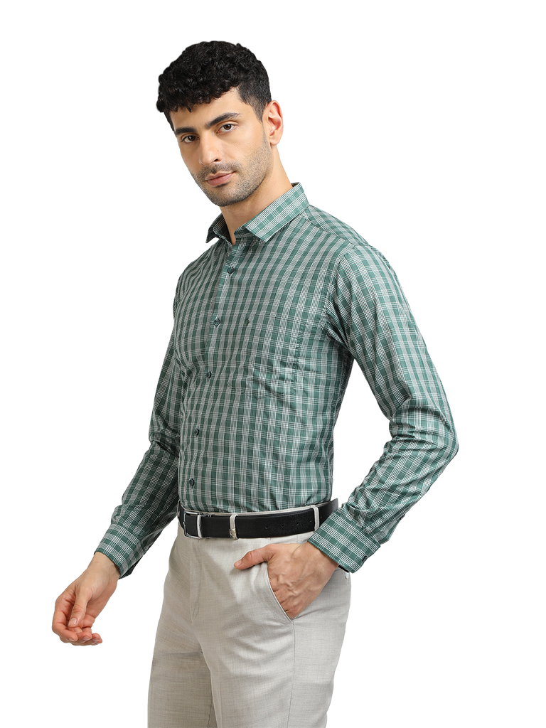 Model wearing Clarke Gable's Pista With White Checked Formal Shirt in a casual setting