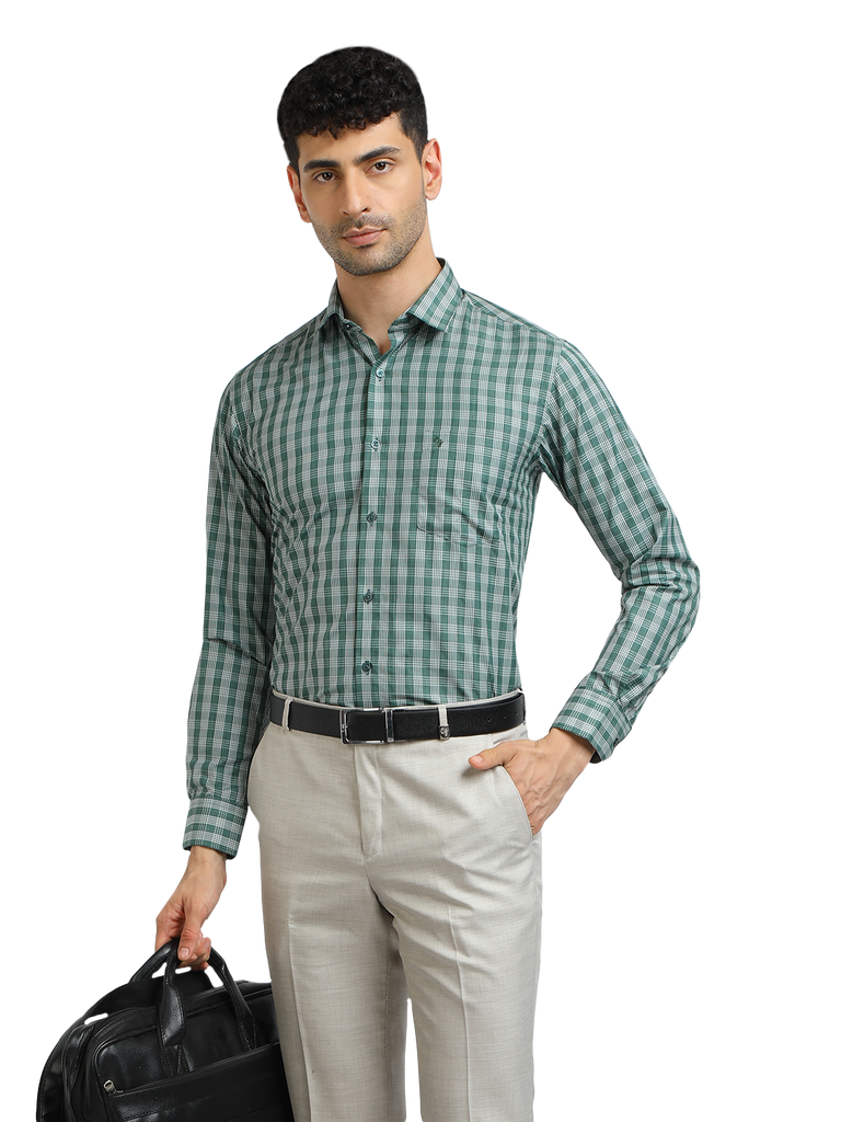 Model wearing Clarke Gable's Pista With White Checked Formal Shirt in a casual setting