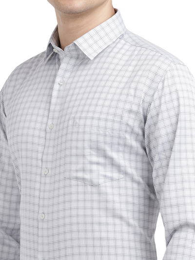 Model wearing Clarke Gable's White With Light Grey Checked Formal Shirt in a casual setting